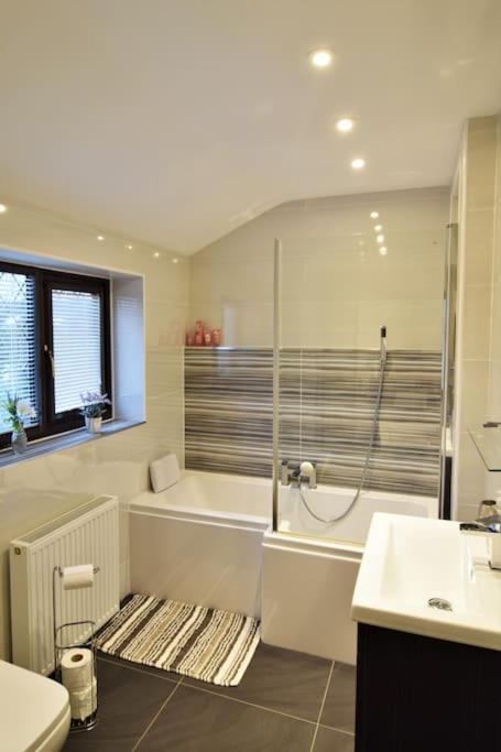 Mikes At Menai - Stylish & Spacious 3 Bed House In Menai Bridge. Luaran gambar