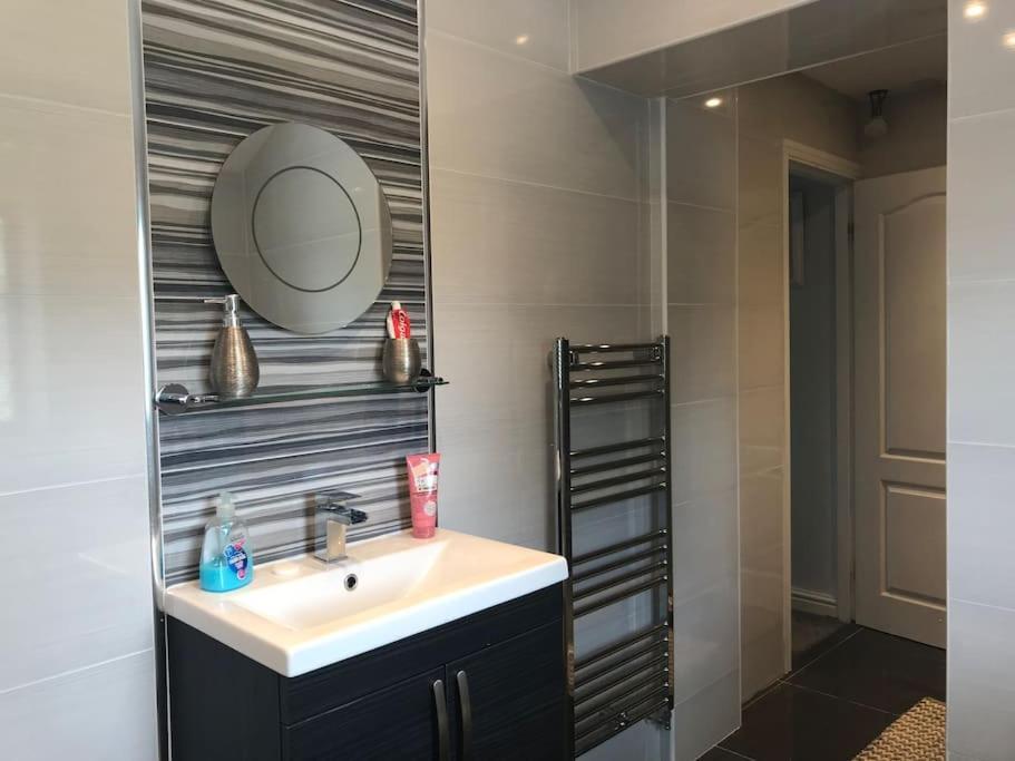 Mikes At Menai - Stylish & Spacious 3 Bed House In Menai Bridge. Luaran gambar